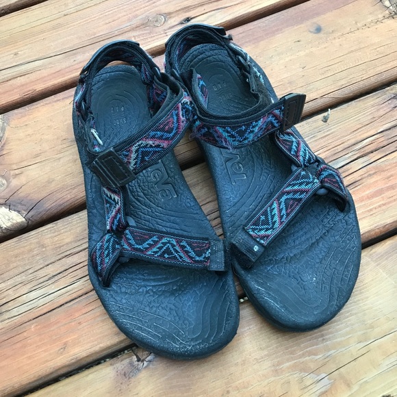 vintage teva sandals